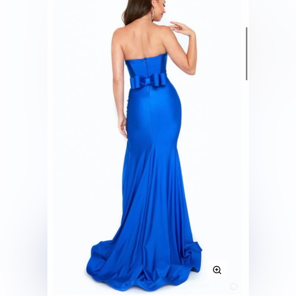 Royal Blue Atria Prom/evening gown - Picture 2 of 3